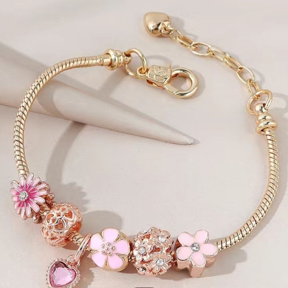 ✨️ Cute Pink Flower Beaded Bracelet - Picture 5 of 5
